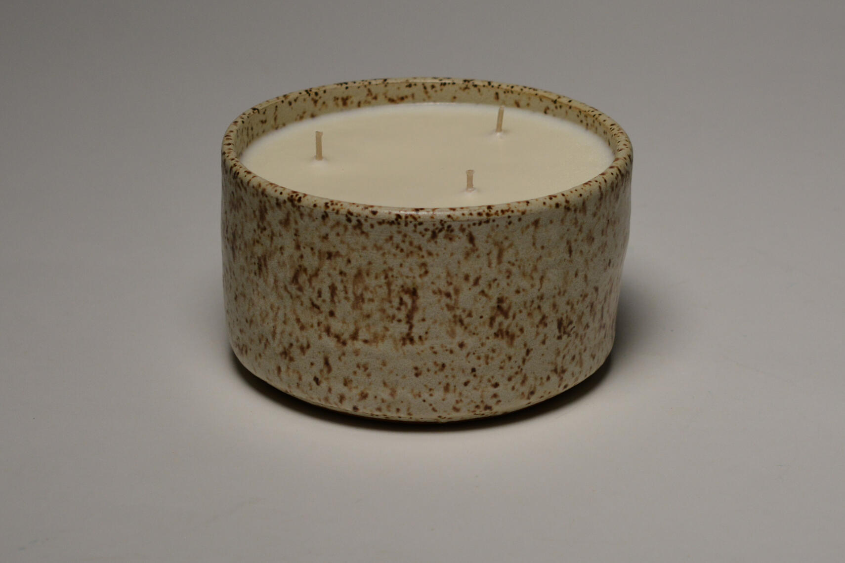 Modern 15oz Counter Candle - Speckled Clay with Marshmallow